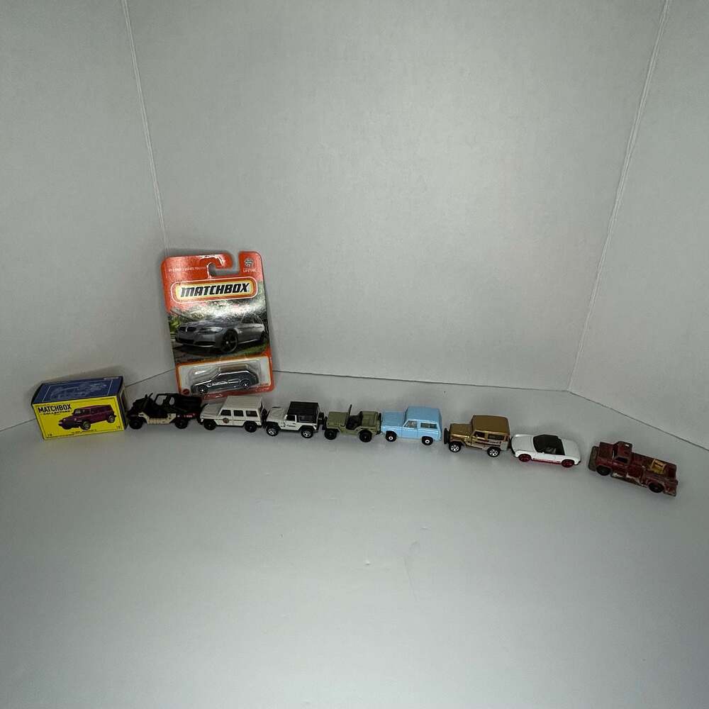 Lot of 10 Matchbox Diecast Vehicles